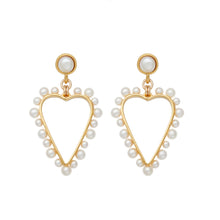 Load image into Gallery viewer, Pearla Earrings