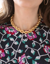 Load image into Gallery viewer, Concert Necklace