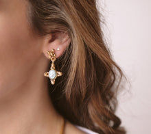 Load image into Gallery viewer, Daphne Earrings