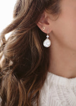 Load image into Gallery viewer, October Earrings
