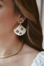 Load image into Gallery viewer, Sizzle Earrings